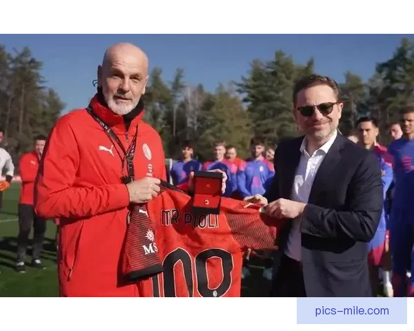 AC米兰解雇主帅皮奥利决策背后的原因与未来发展方向分析