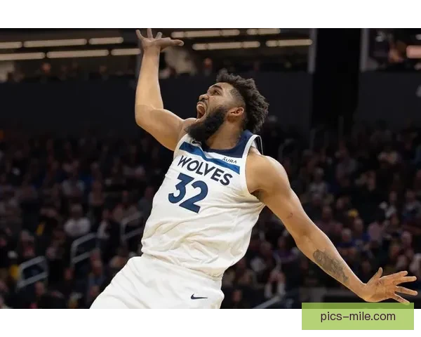 耶茨铁血掌控中场展现森林队长般坚韧斗志